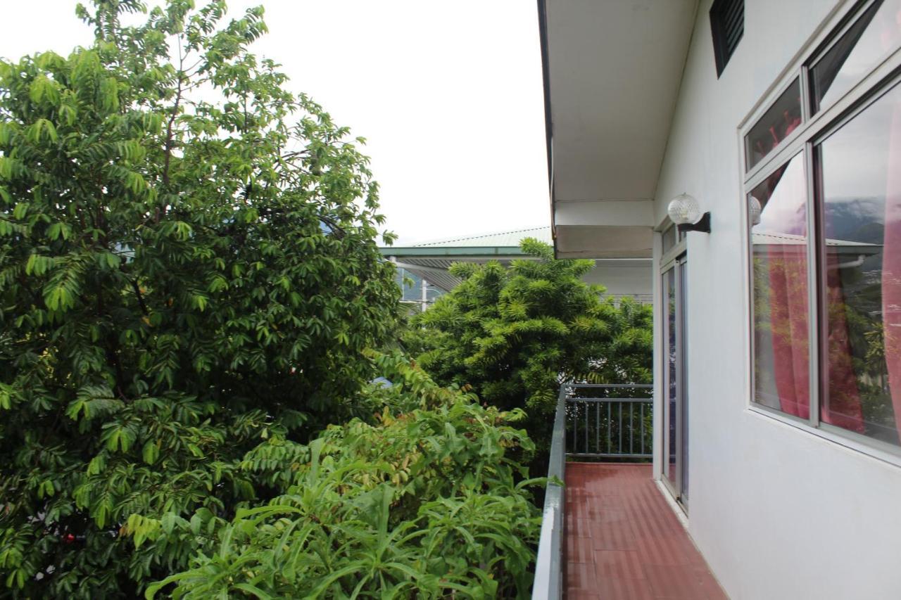 Hime Lodge Papeete  Exteriör bild